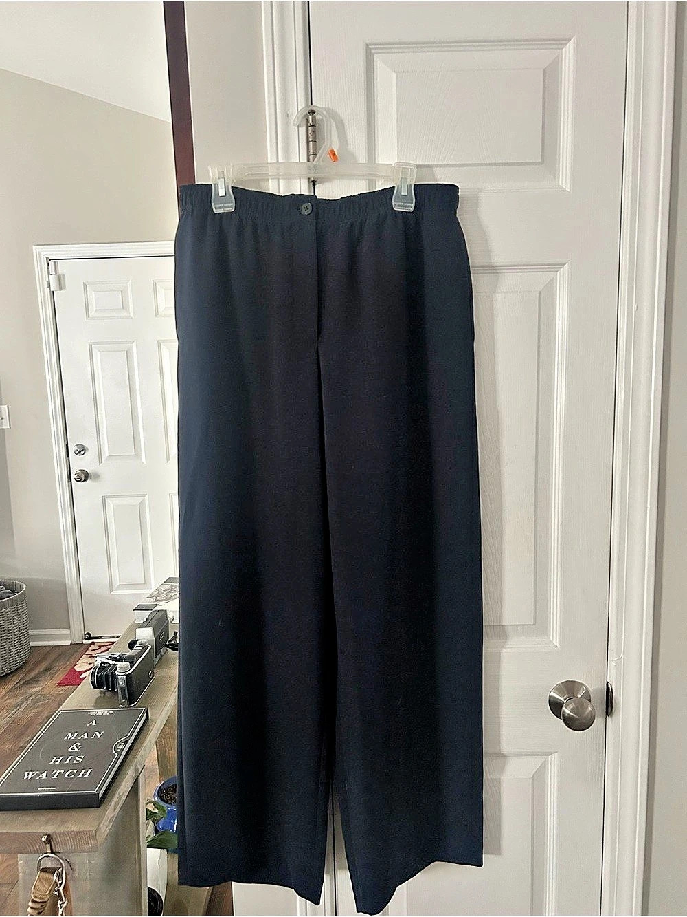 Aritzia Wilfred Wide Leg Pants in Black Size 10 Like New